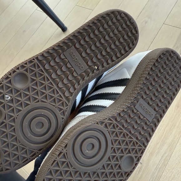 Adidas Sambas Size Boys 6 = Woman’s 8 - Picture 4 of 5